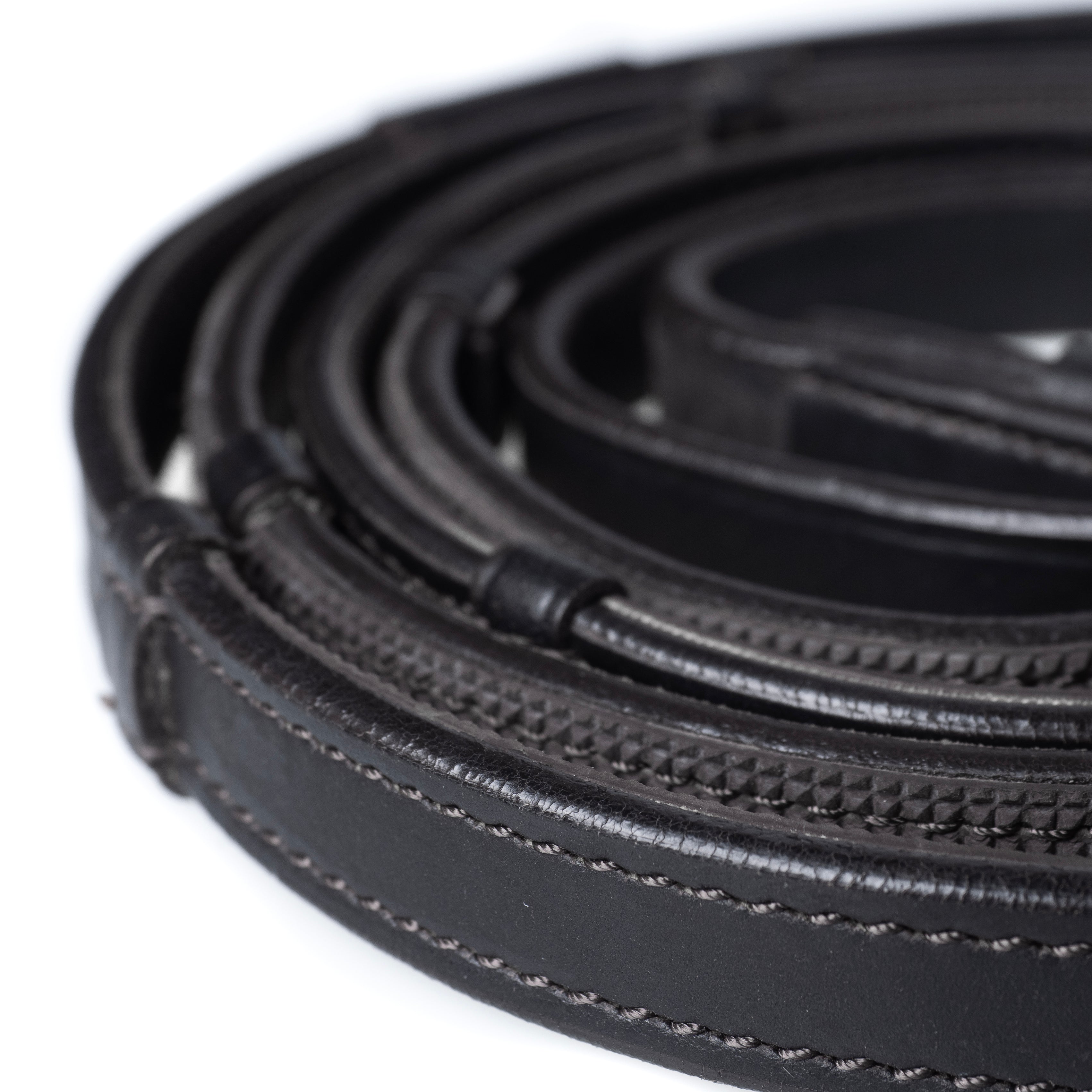 Plain Leather Black Reins with Rubber Insole and Continental Stoppers – traditional English leather grip reins